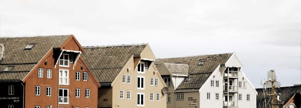 Gutter Cleaning in Toronto: Prevent Costly Water Damage Before It Starts